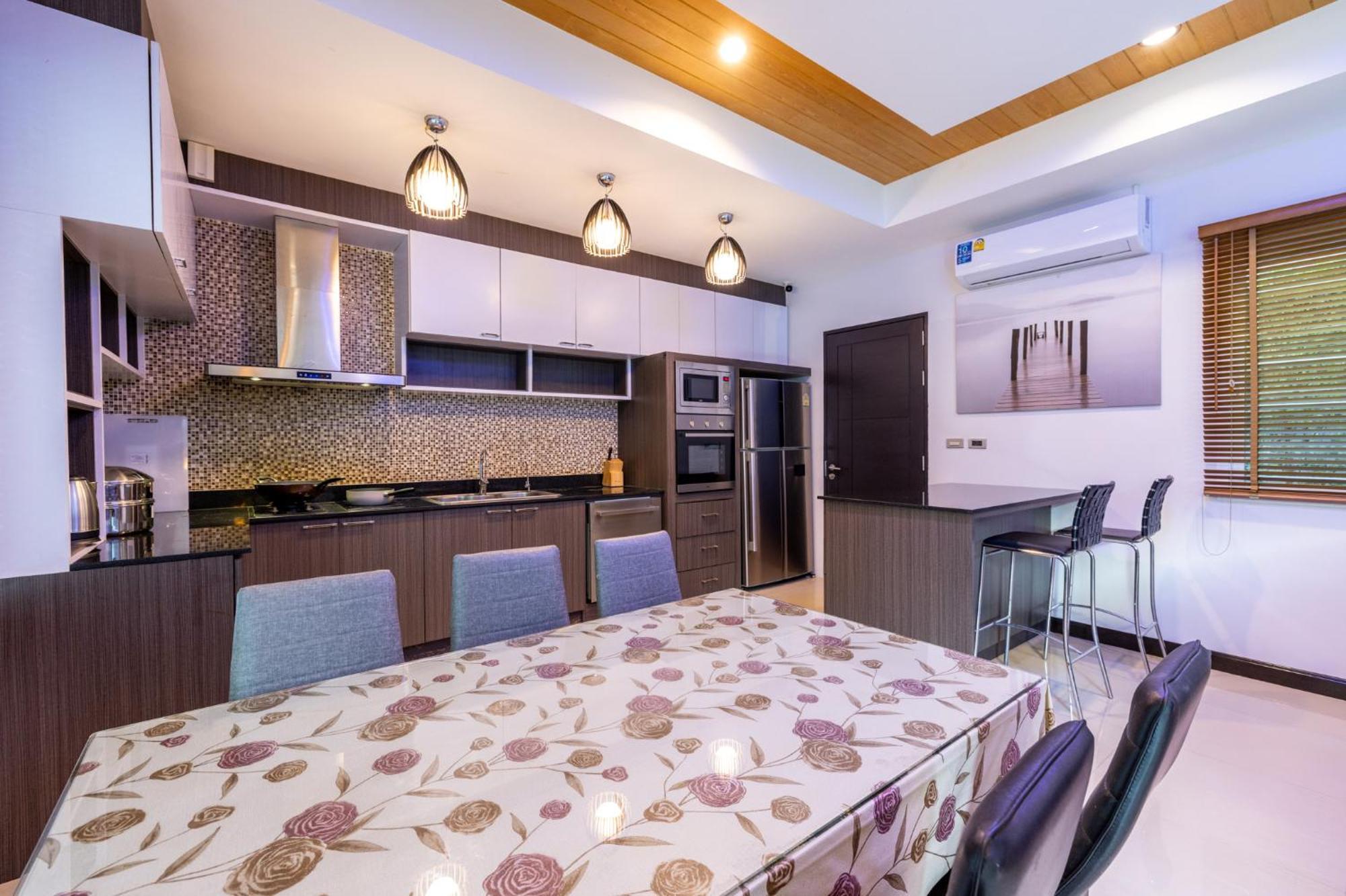 Phuket Kana International Hotel普吉岛卡娜国际酒店 Rawai Экстерьер фото